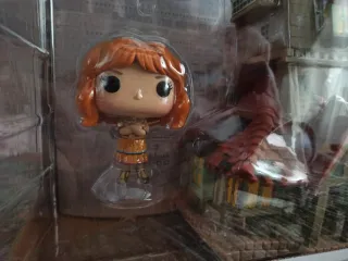 Funko Pop! The Burrow & Molly Weasley 16