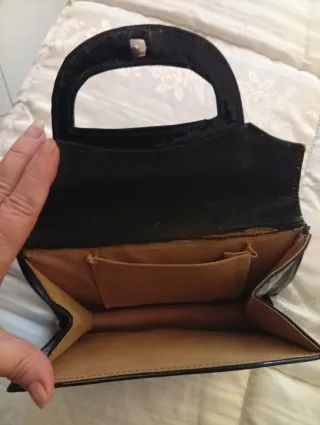 Borsetta vintage nera con catena