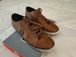 Zapatillas Fred Perry Marrones