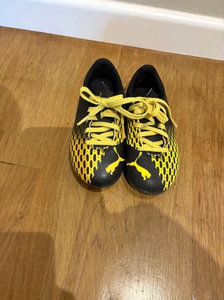 Botas de fútbol Puma niño negro/amarillo talla 28