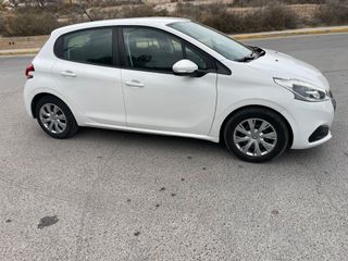 Peugeot 208 2019 1.5hdi 102cv