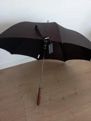 Paraguas marca VOGUE