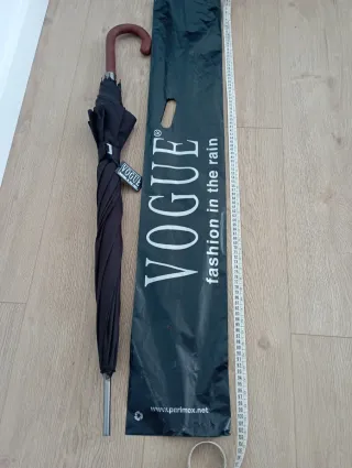 Paraguas marca VOGUE
