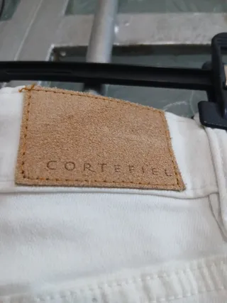 Cortefiel Pantalón Corto Blanco