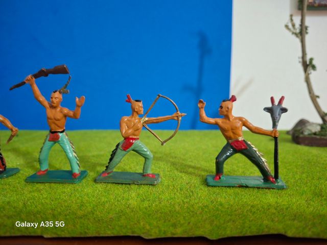Soldati Indiani Starlux in Plastica (5cm)