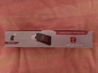 Radio Reloj Proyector Sami RS-1013