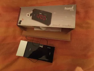 Radio Reloj Proyector Sami RS-1013