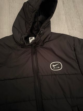 Plumas Nike Air Negro