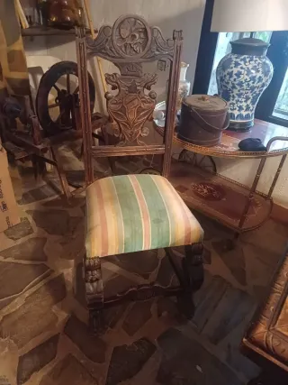 Mesa extensible 12 personas madera más 5 sillas