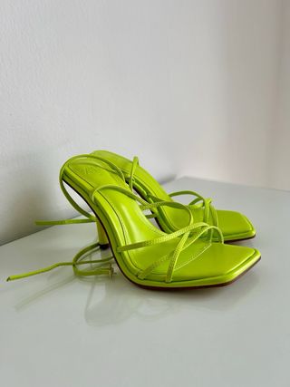 Sandalias Zara Neón Tacón Alto