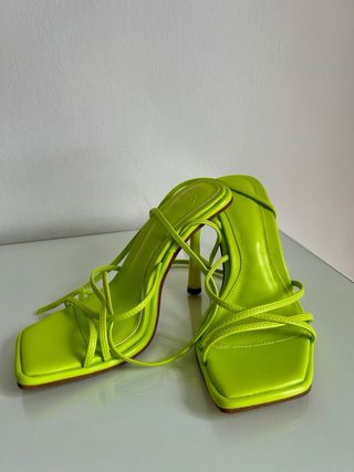Sandalias Zara Neón Tacón Alto