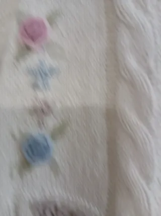 Rebeca de perlas mujer