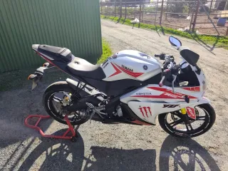 Yamaha YZF R125 - Muy cuidada