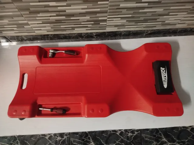 Camilla Mecánico Roja