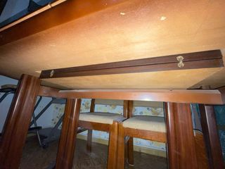 Mesa de madera maciza extensible y 6 sillas