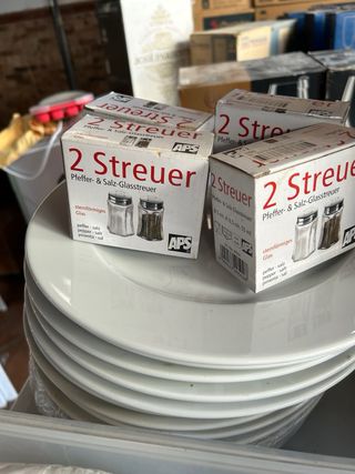 Vaso y vajilla para restaurante sillas €8€ por uní