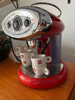 Vaso y vajilla para restaurante sillas €8€ por uní