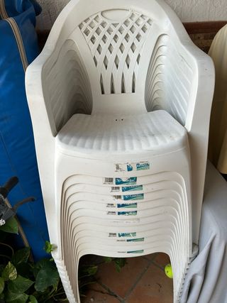 Vaso y vajilla para restaurante sillas €8€ por uní