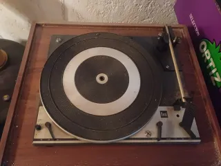 Tocadiscos Dual Madera y Negro