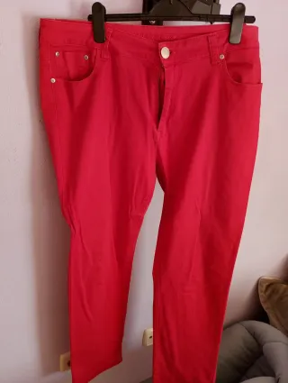 Pantalón señora rojo talla 50