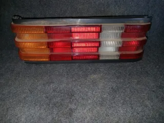 PILOTO TRASERO MERCEDES-BENZ 190