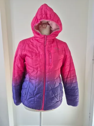 Chaqueta impermeable rosa y morada