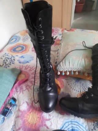 Anfibi ecopelle e velluto neri mai Messi