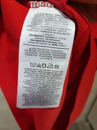 Camiseta Nike Hombre Slim Fit Roja