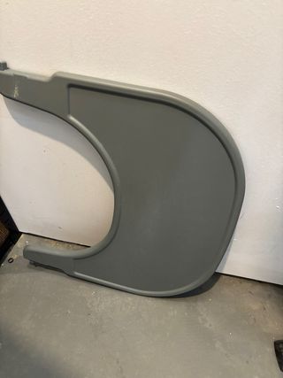 Trona Hauck madera oscura