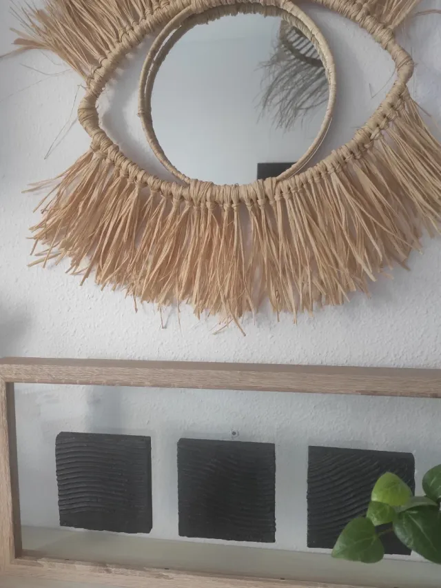 Espejo de rafia hecho a mano