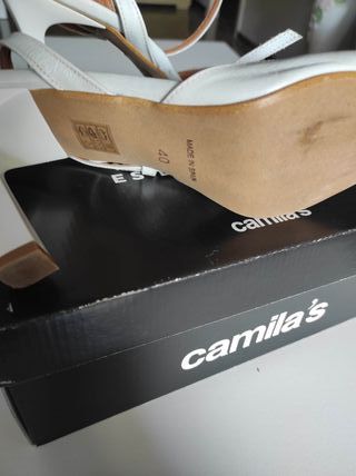 Zapatos de tacón elegantes Camilla's color crema