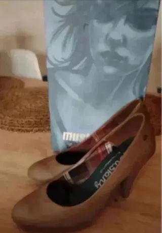 Zapatos de tacón Mustang talla 37