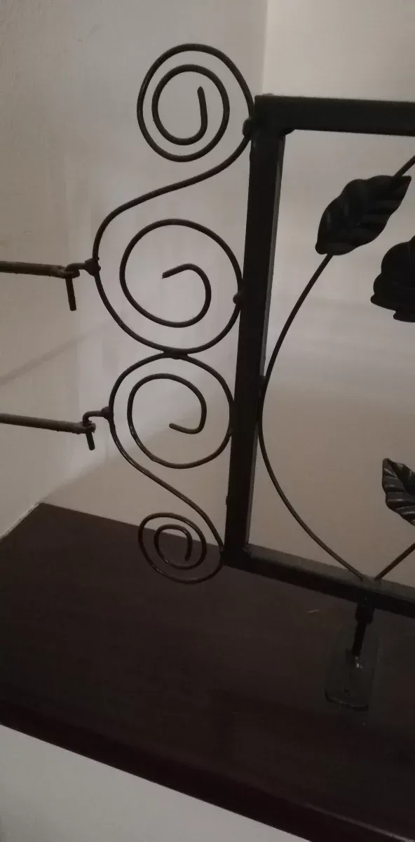 Ringhiera o barriera in ferro battuto