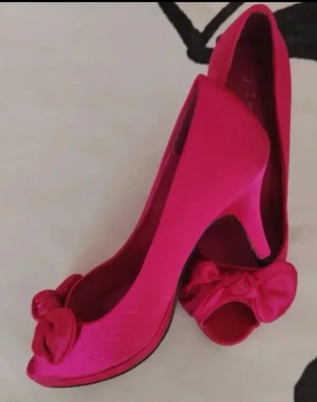 Sapatos Fucsia Tamanho 37