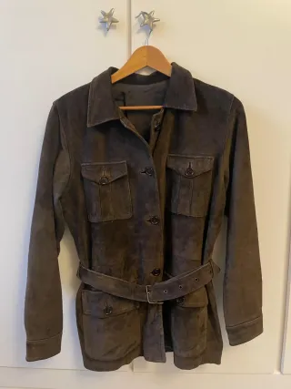 Chaqueta ante marrón con cinturón