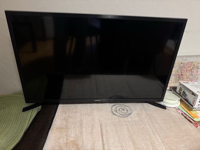 Samsung Smart TV 32' para reparar pantalla