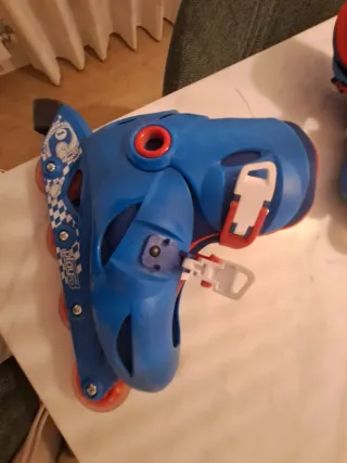 Patines infantiles ajustables azules