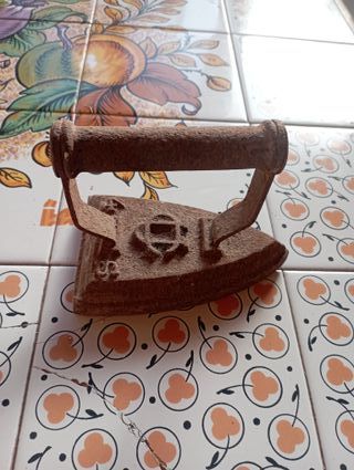 Vecchia piastra in ghisa