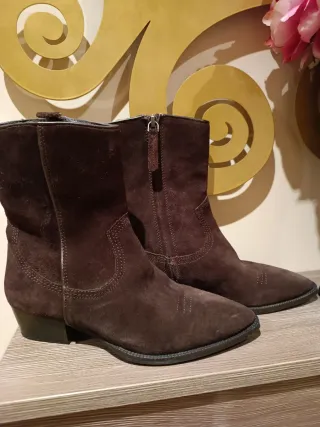 Botines cowboy ante marrón talla 36