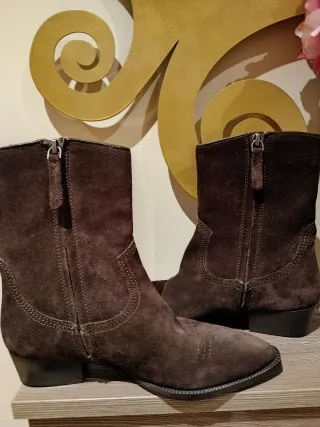 Botines cowboy ante marrón talla 36