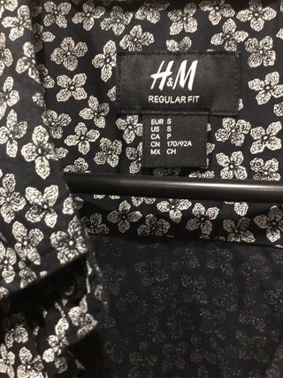 Camisa H&M floral manga corta