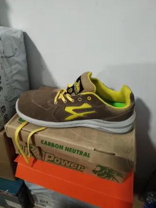 Zapatos U-Power Marrones y Amarillos