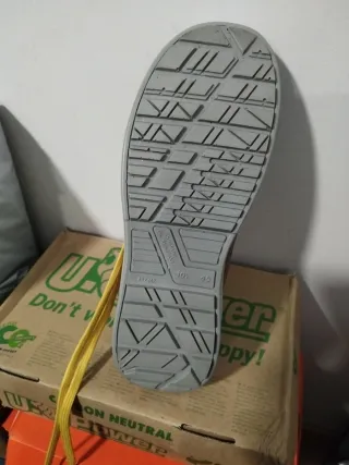 Zapatos U-Power Marrones y Amarillos