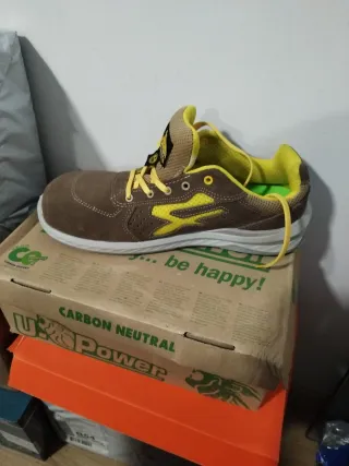 Zapatos U-Power Marrones y Amarillos