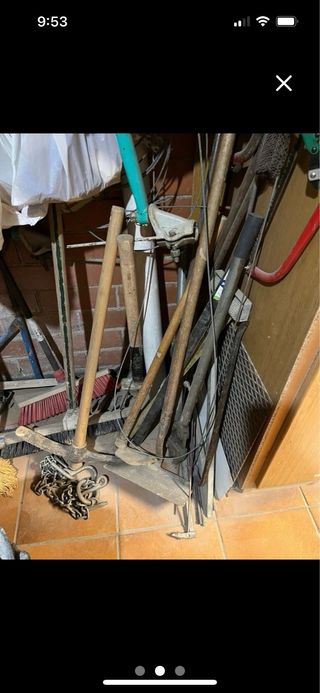 Lote de 4 palas y herramientas