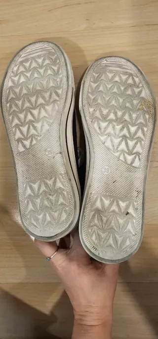 Zapatillas altas NYC de lona negras.