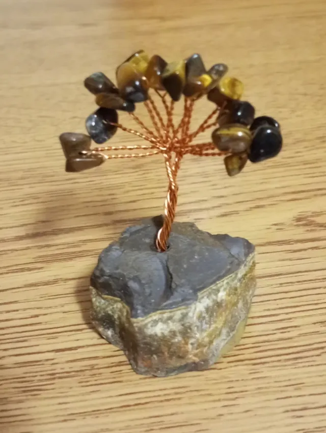 Albero di pietre occhio di tigre