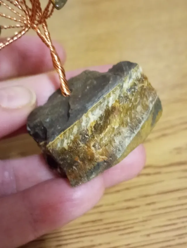 Albero di pietre occhio di tigre