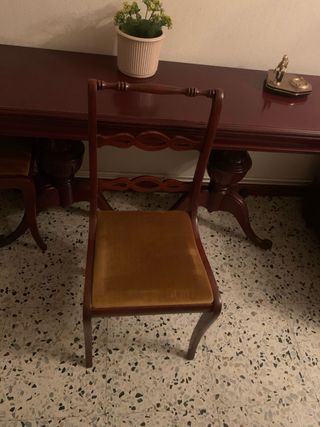 4 Sillas de Madera con Asiento Terciopelo