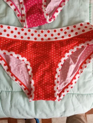 Tre slip a pois nuovi